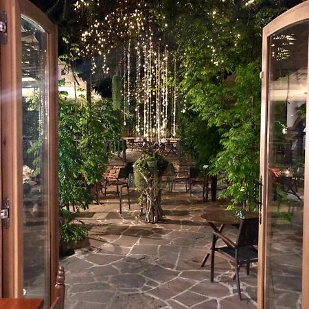 Hostal La Guineu Viladrau Esterno foto