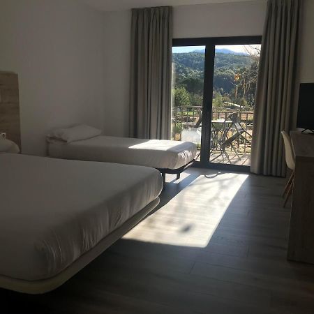 Hostal La Guineu Viladrau Esterno foto